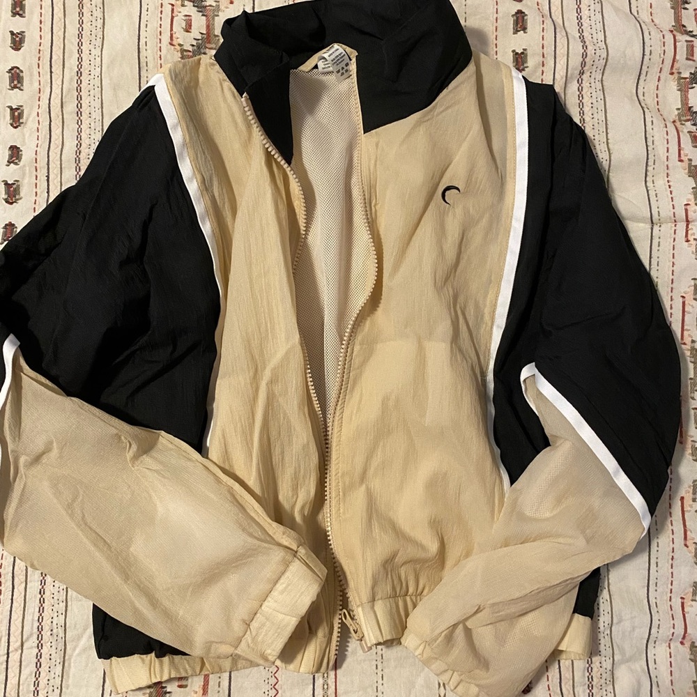 Zyia tan and black bomber jacket new never worn